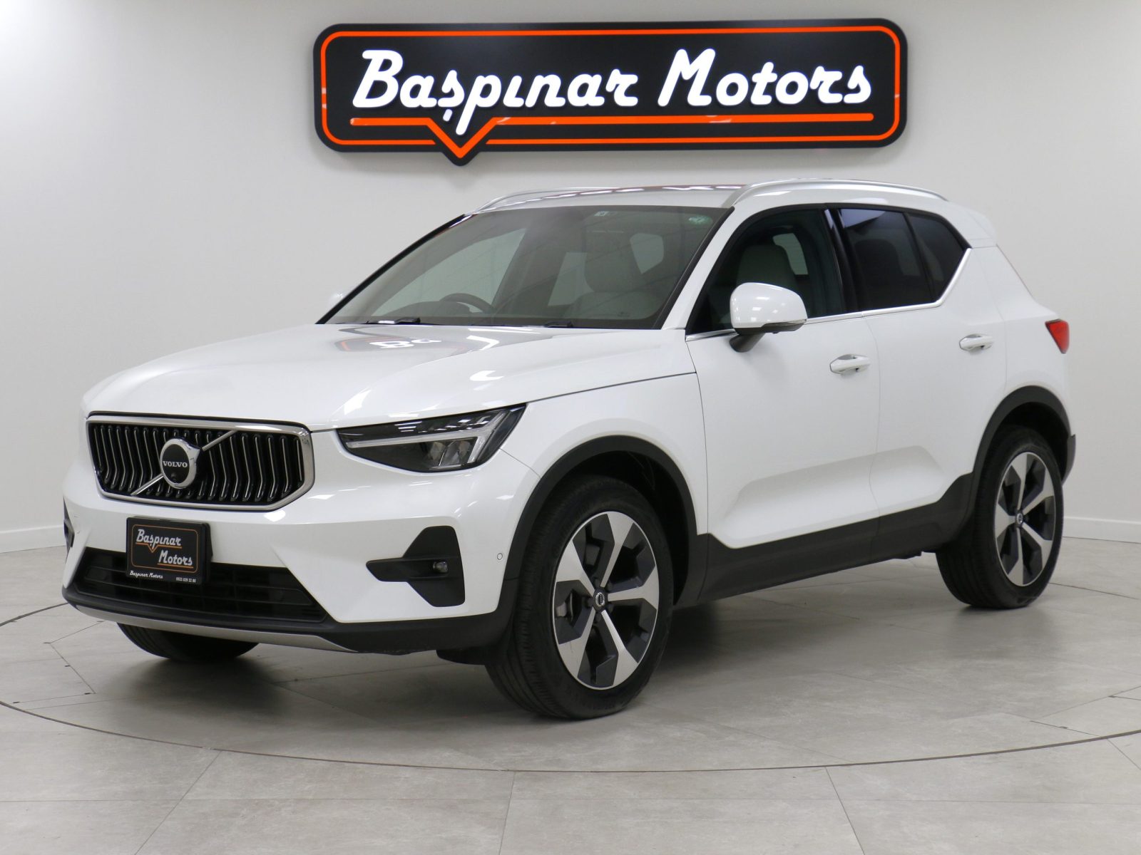 Volvo XC40 Ultimate B4 AWD  Design Mild Hybrid