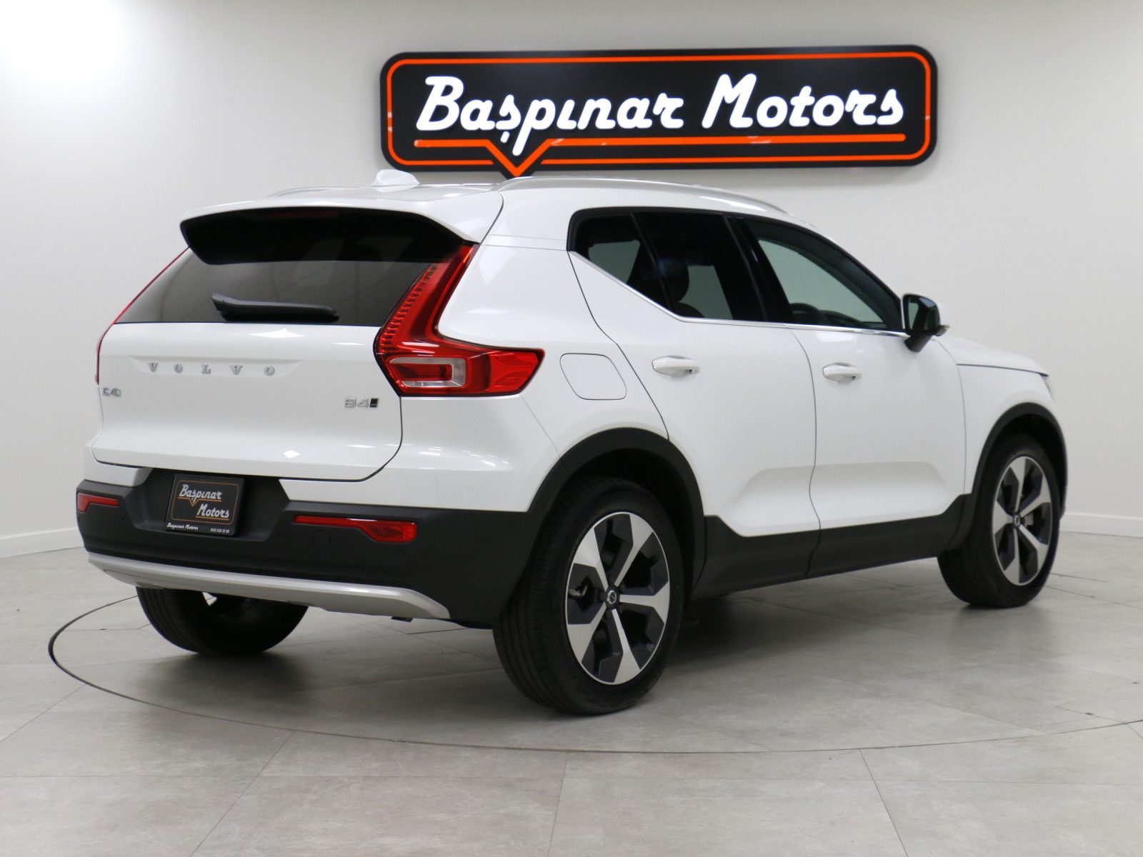 Volvo XC40 Ultimate B4 AWD  Design Mild Hybrid