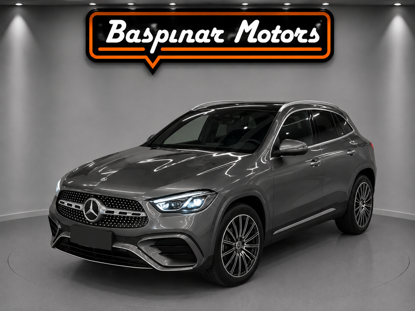 Mercedes Benz GLA180 AMG Line