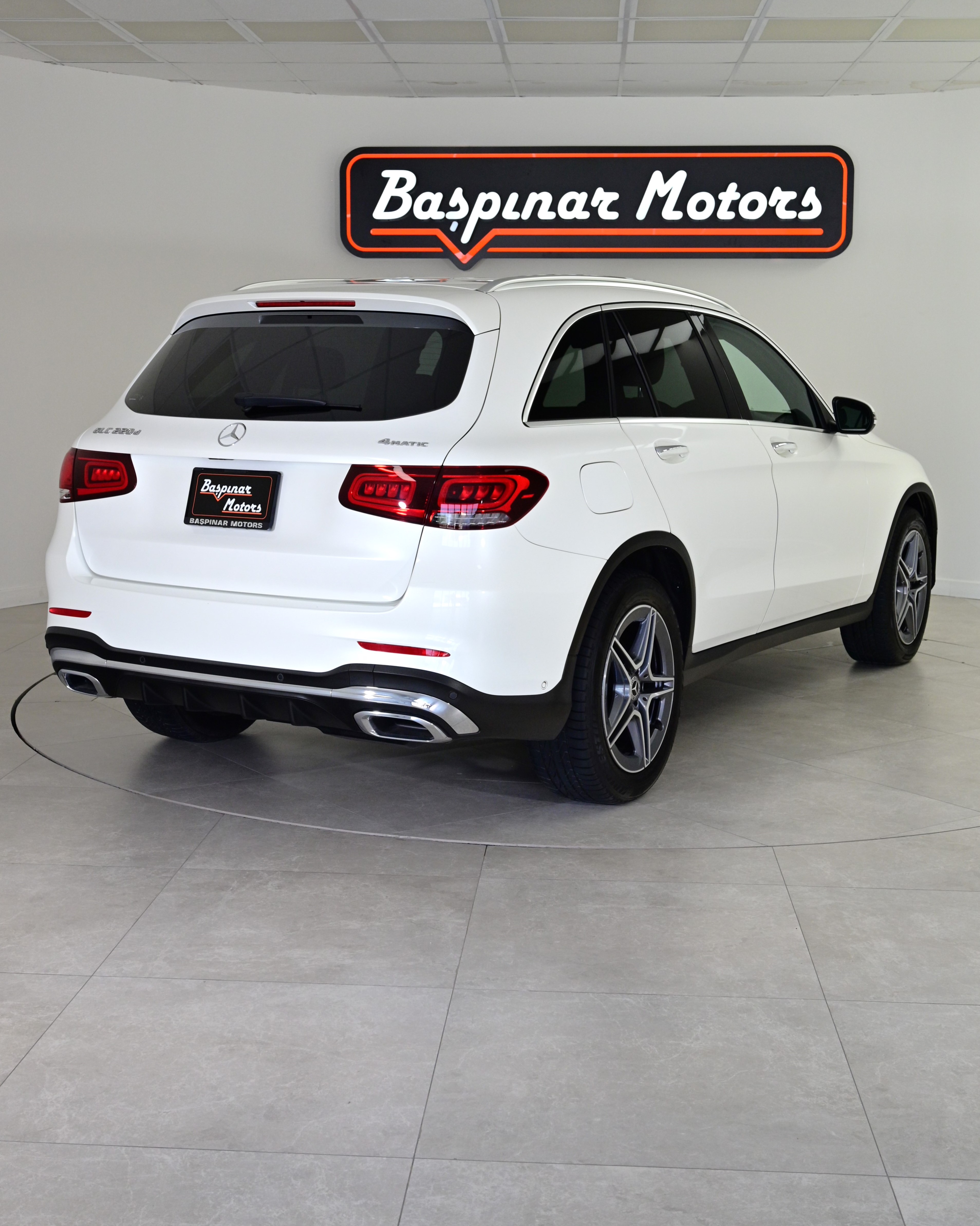 Mercedes Benz GLC 220D Premium Plus AMG LINE