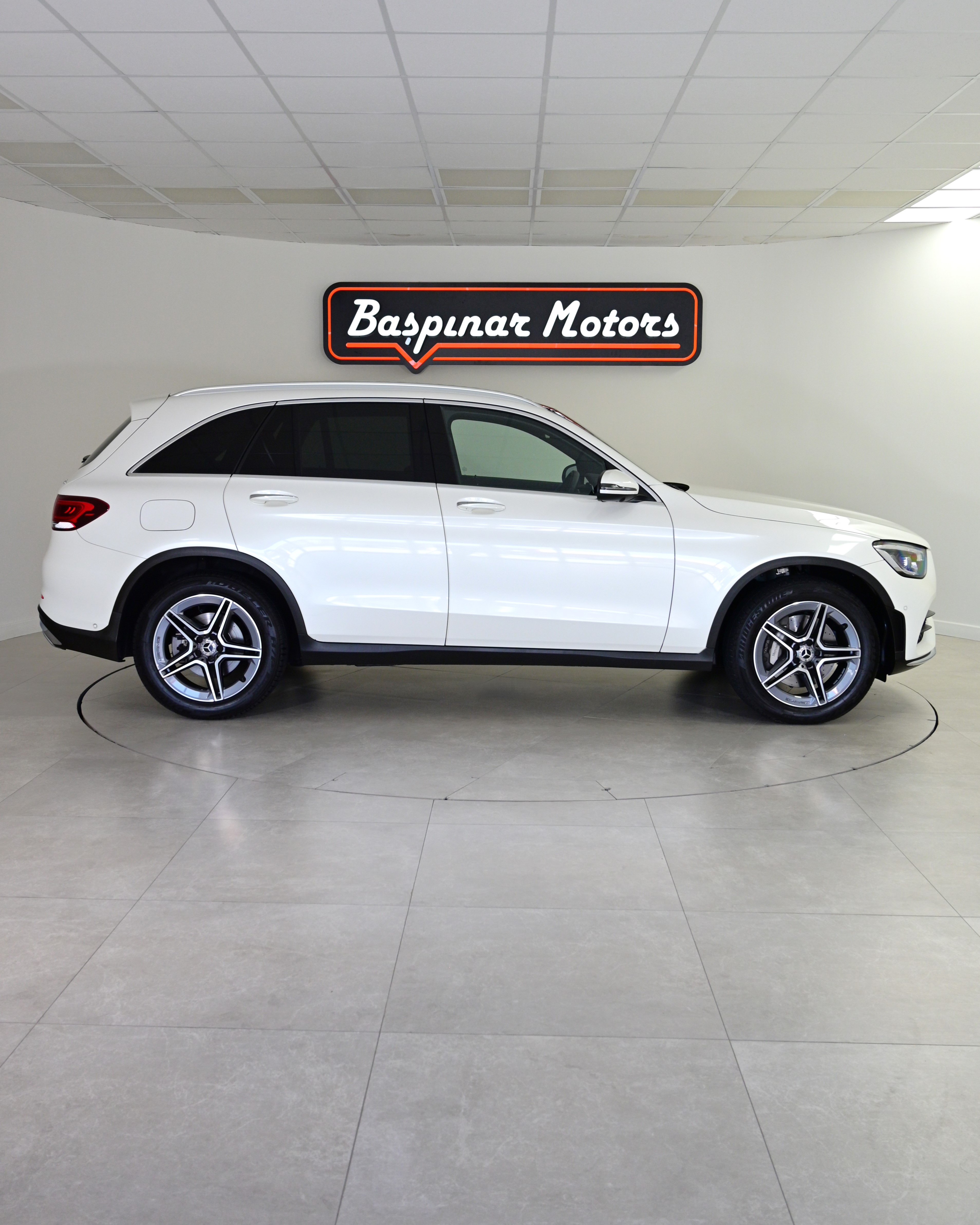 Mercedes Benz GLC 220D Premium Plus AMG LINE