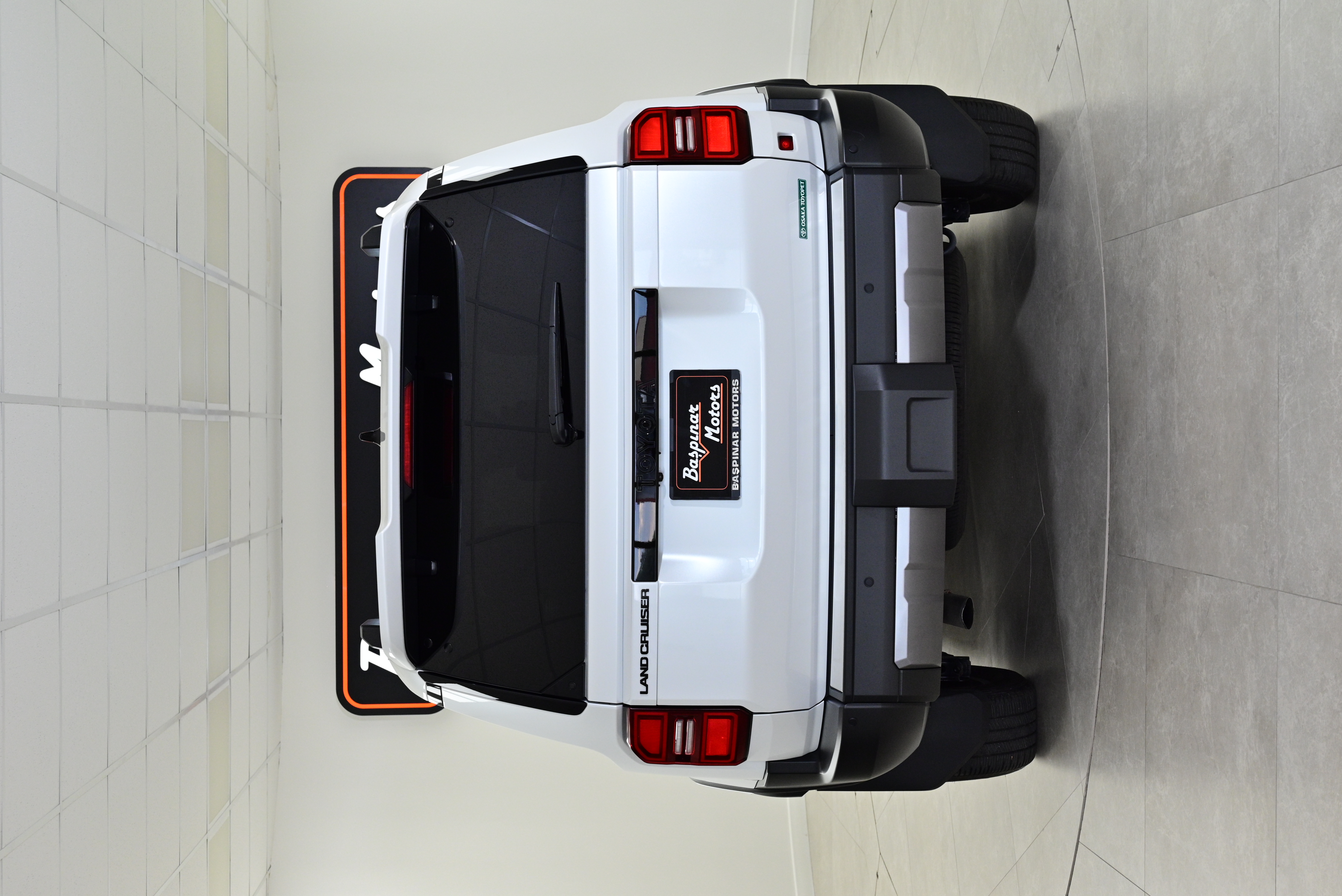 Toyota Land-Cruiser 250 ZX 2.8L Diesel