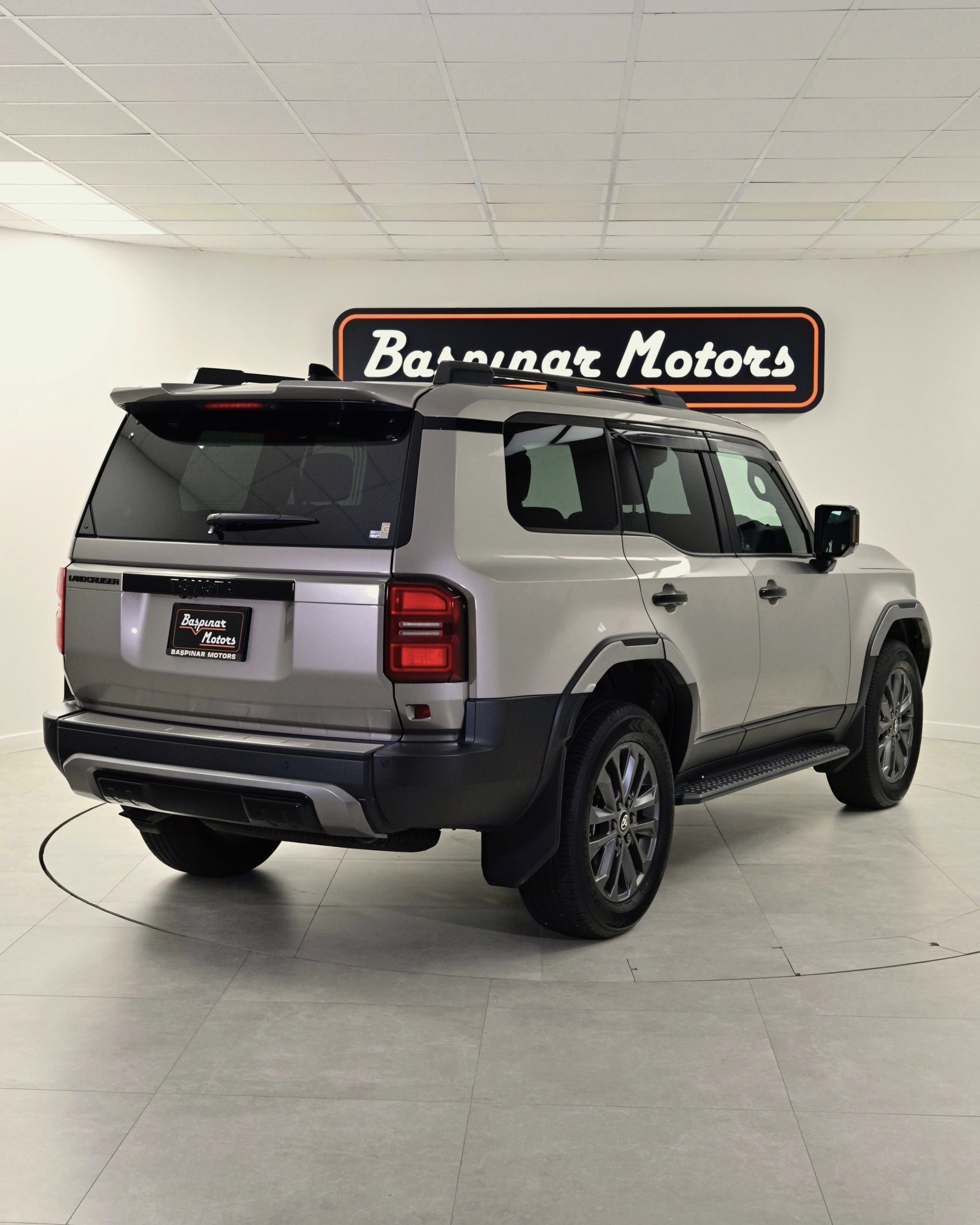 Toyota Land-Cruiser 250 ZX 2.8L Diesel