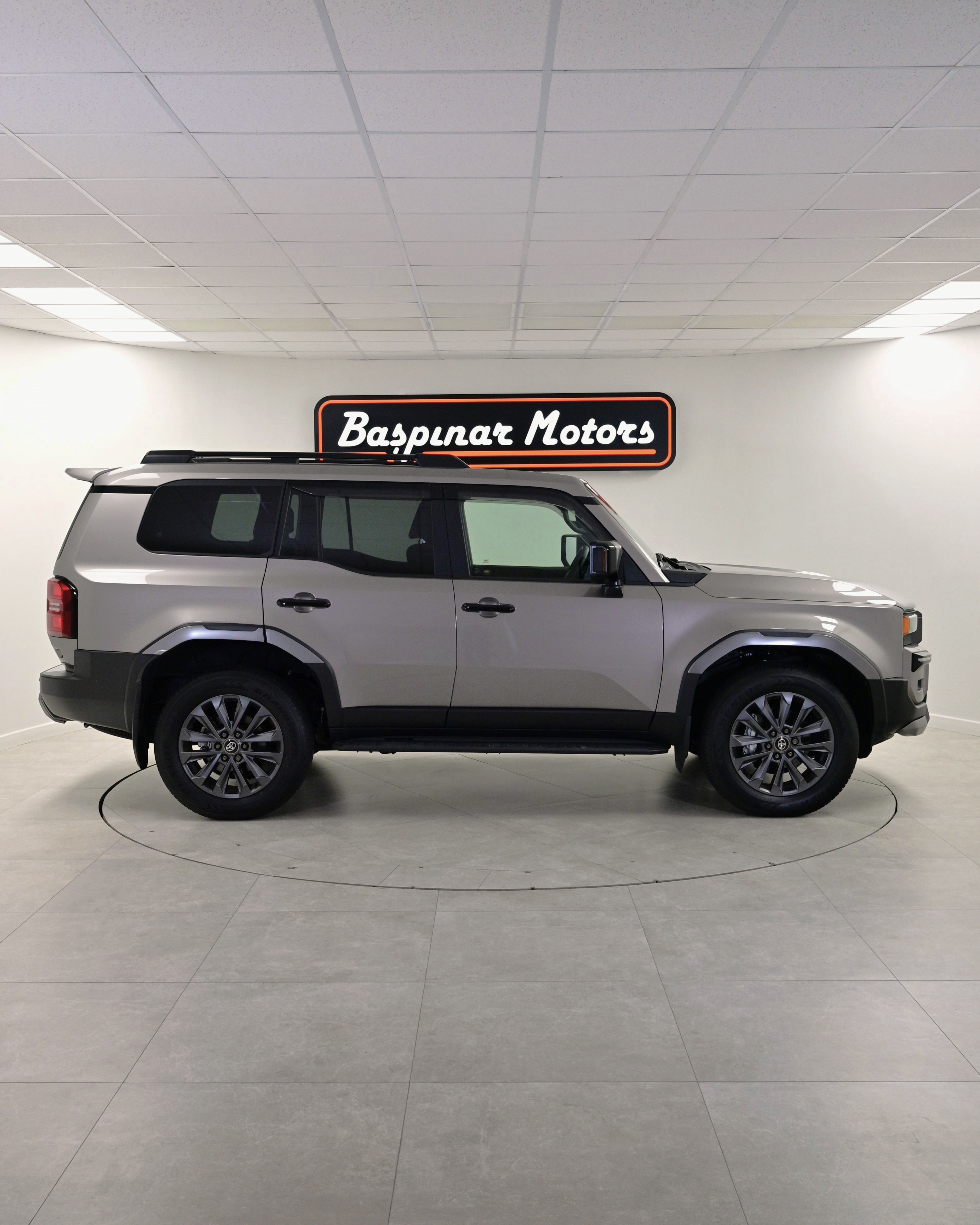 Toyota Land-Cruiser 250 ZX 2.8L Diesel
