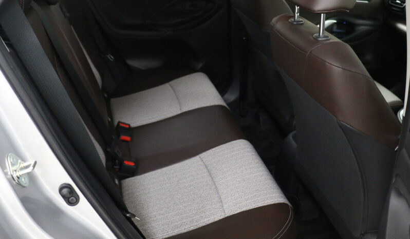 
								Toyota Yaris Cross 1.5 Hybrid Z full									