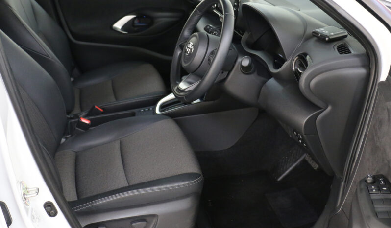
								Toyota Yaris Cross 1.5 Hybrid Z full									