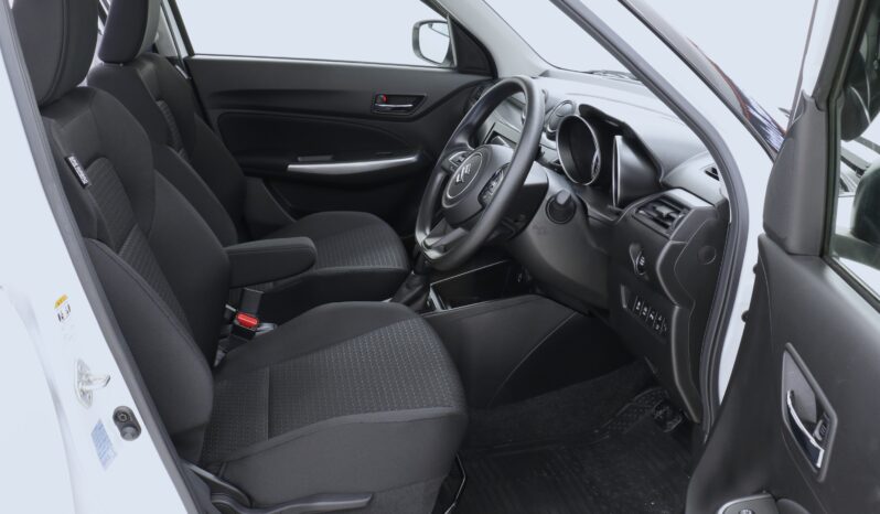 
								Suzuki Swift Hybrid MG full									