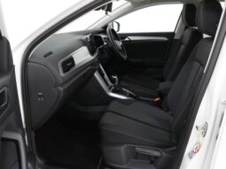 
										Volkswagen T-ROC 1.5L TSI Active full									