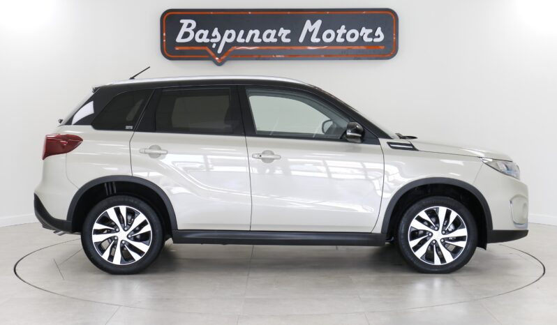 
								Suzuki Escudo Hybrid 1.5L full									