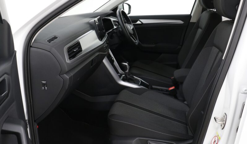 
								Volkswagen T-ROC 1.5L TSI Active full									