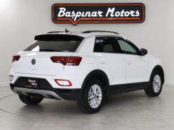 
										Volkswagen T-ROC 1.5L TSI Active full									