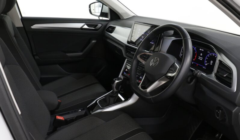 
								Volkswagen T-ROC 1.5L TSI Active full									