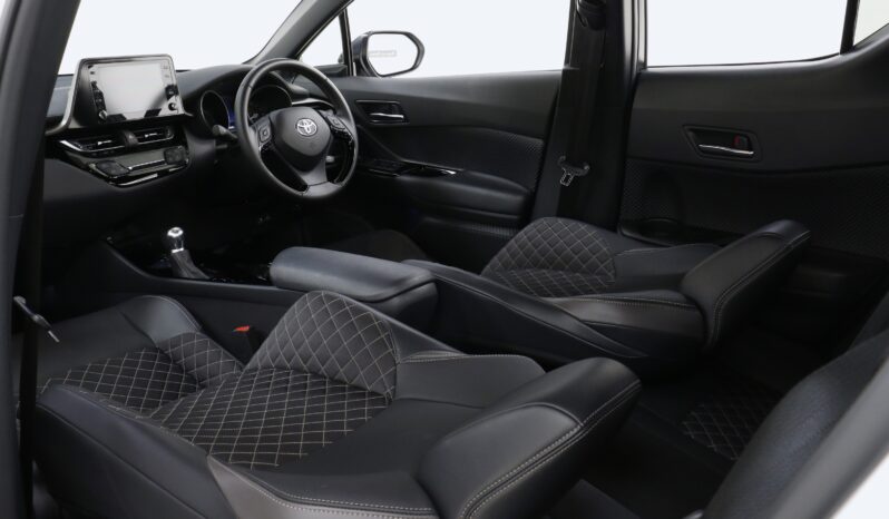 
								Toyota C-HR G Mode Nero Safety Plus 3 1.8L Hybrid full									