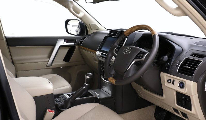 
								Toyota Land-Cruiser-Prado TZ-G 2.8L Diesel 6AT 4WD full									