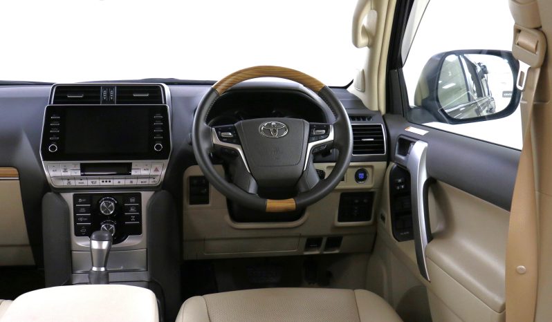 
								Toyota Land-Cruiser-Prado TZ-G 2.8L Diesel 6AT 4WD full									