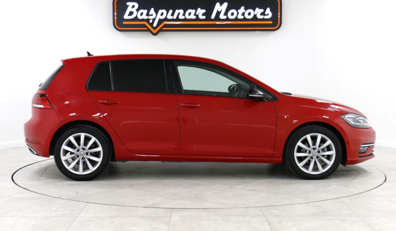 
								Volkswagen Golf 7.5 full									