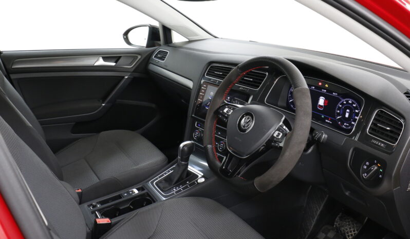 
								Volkswagen Golf 7.5 full									
