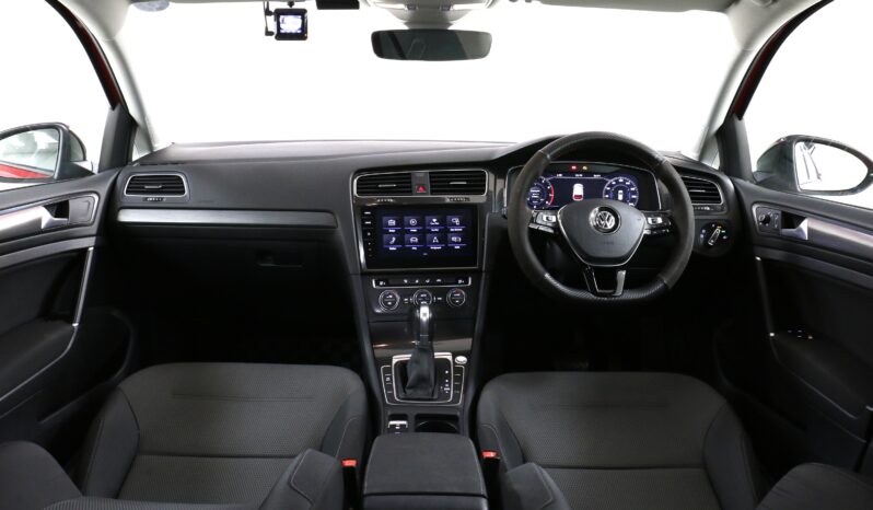 
								Volkswagen Golf 7.5 full									