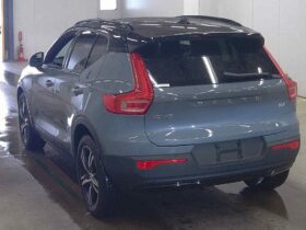 Volvo XC40 B4 AWD R Design Mild Hybrid