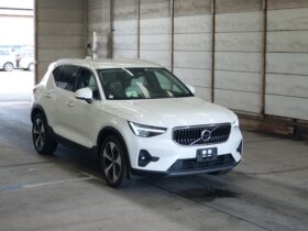 Volvo XC40 Ultimate B4 AWD  Design Mild Hybrid