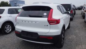 Volvo XC40 Ultimate B4 AWD  Design Mild Hybrid