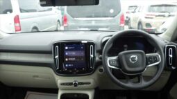 
										Volvo XC40 Ultimate B4 AWD  Design Mild Hybrid full									