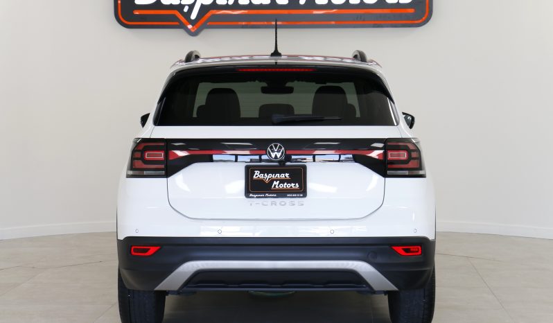 
								Volkswagen T-Cross 1.0L TSI 1st full									