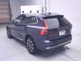 Volvo XC60 Ultimate B5 AWD  Design Mild Hybrid