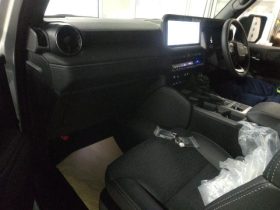 Toyota Land-Cruiser 250 VX 2.8L Diesel