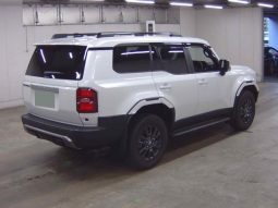 Toyota Land-Cruiser 250 VX 2.8L Diesel