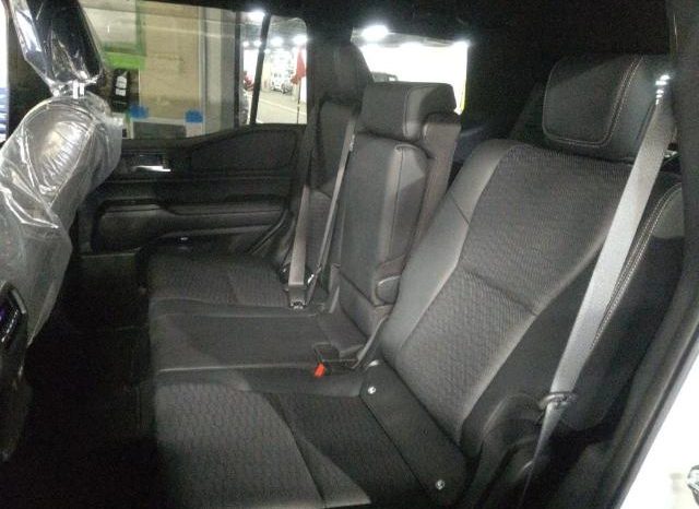 
								Toyota Land-Cruiser 250 VX 2.8L Diesel full									