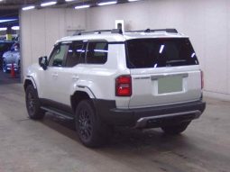 Toyota Land-Cruiser 250 VX 2.8L Diesel