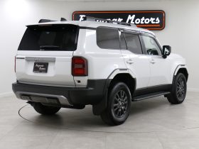 Toyota Land-Cruiser 250 VX 2.8L Diesel