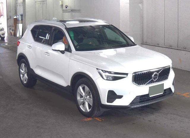 
								Volvo XC40 Plus Pro B3 Mild Hybrid full									