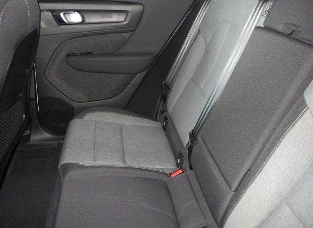 
								Volvo XC40 Plus Pro B3 Mild Hybrid full									