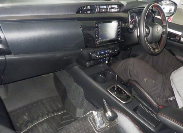 
								Toyota Hilux Z GR Sport 2.4D full									