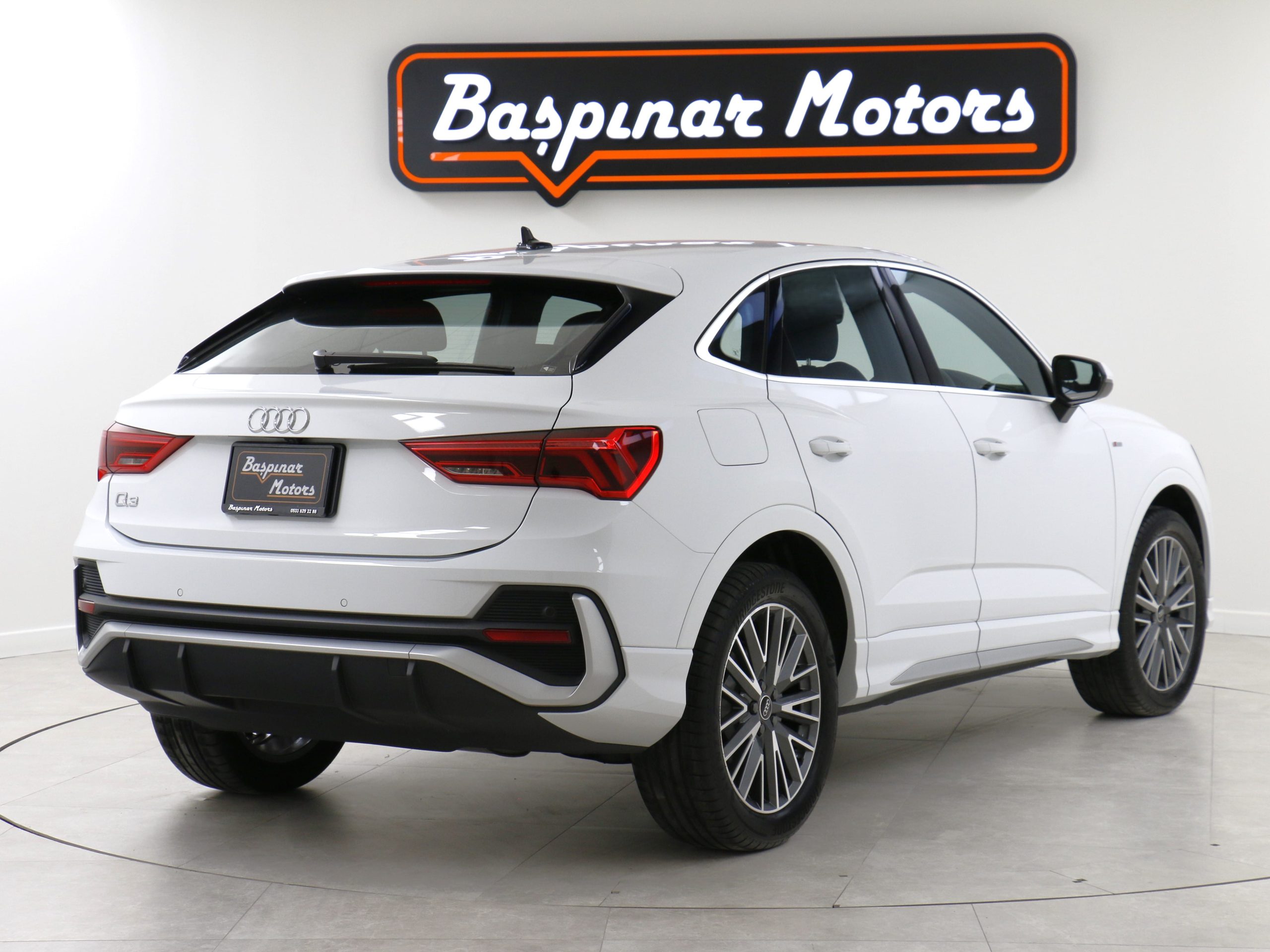 Audi Q3 Sportsback 1.5L  35 TFSI S Line