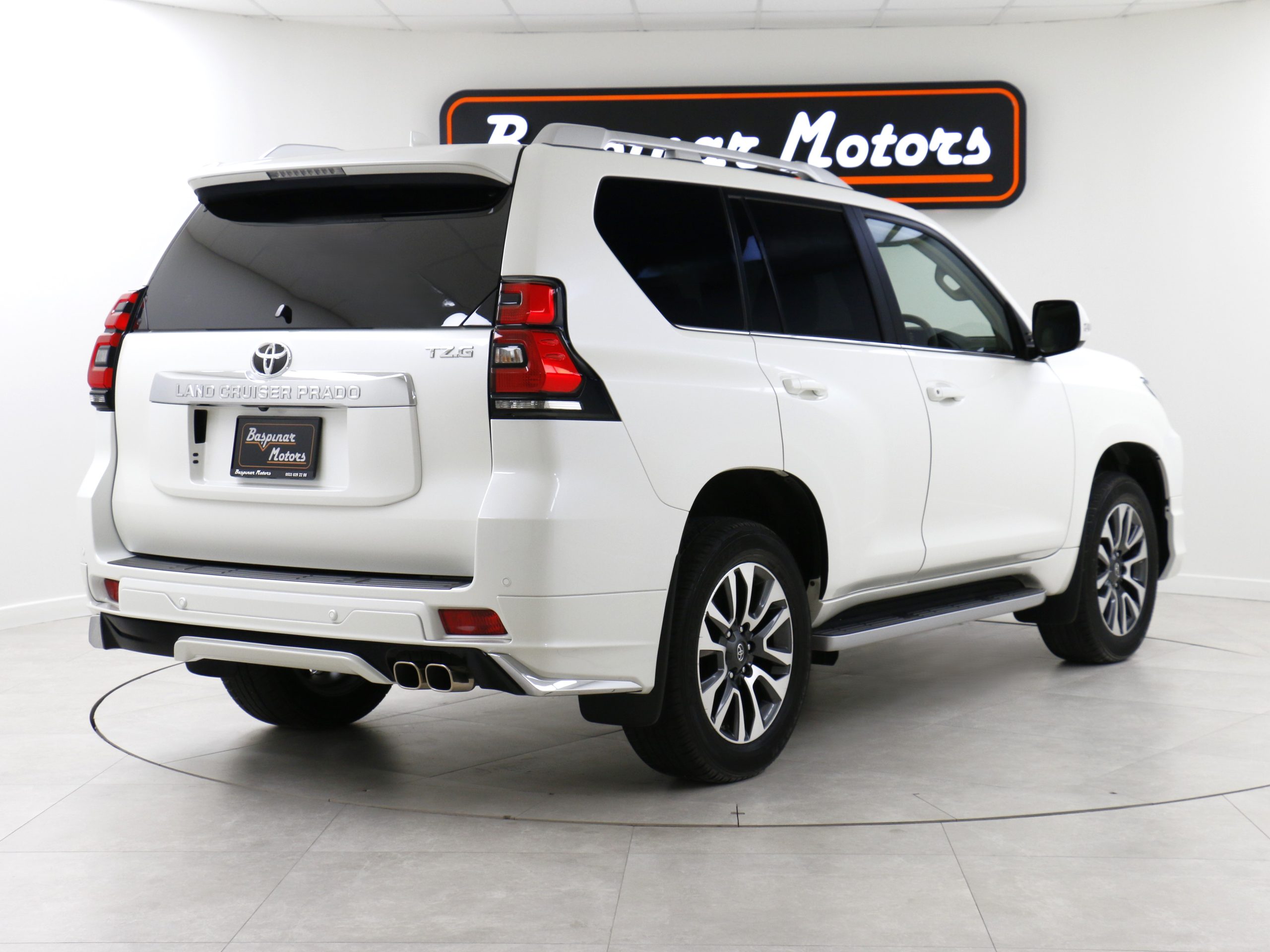 Toyota Land-Cruiser-Prado TZ-G 2.8L Diesel 6AT 4WD