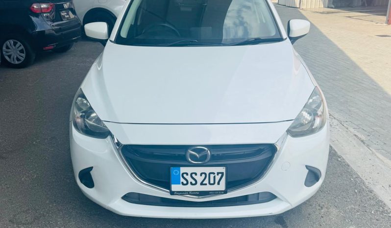 
								Mazda Demio full									