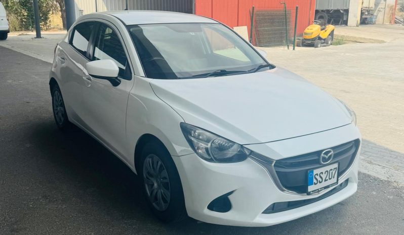 
								Mazda Demio full									