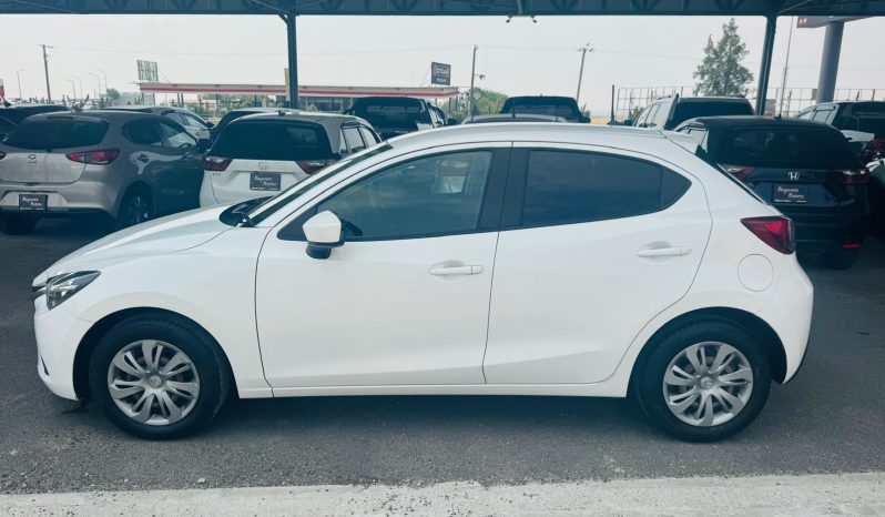 
								Mazda Demio full									