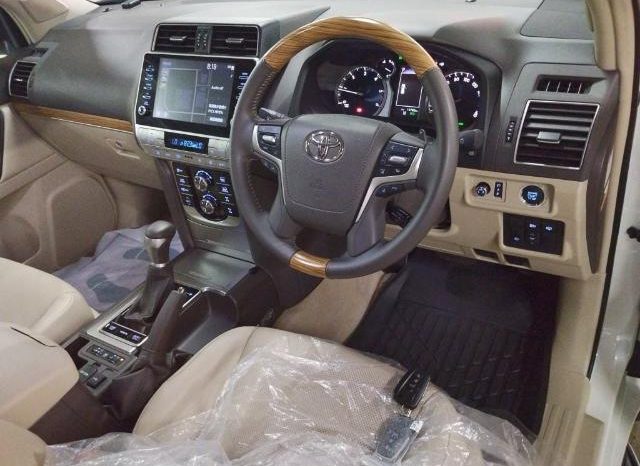 
								Toyota Land-Cruiser-Prado TZ-G 2.8L Diesel 6AT 4WD full									