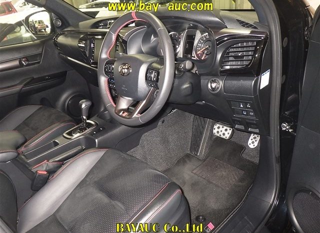 
								Toyota Hilux Z GR Sport 2.4D full									
