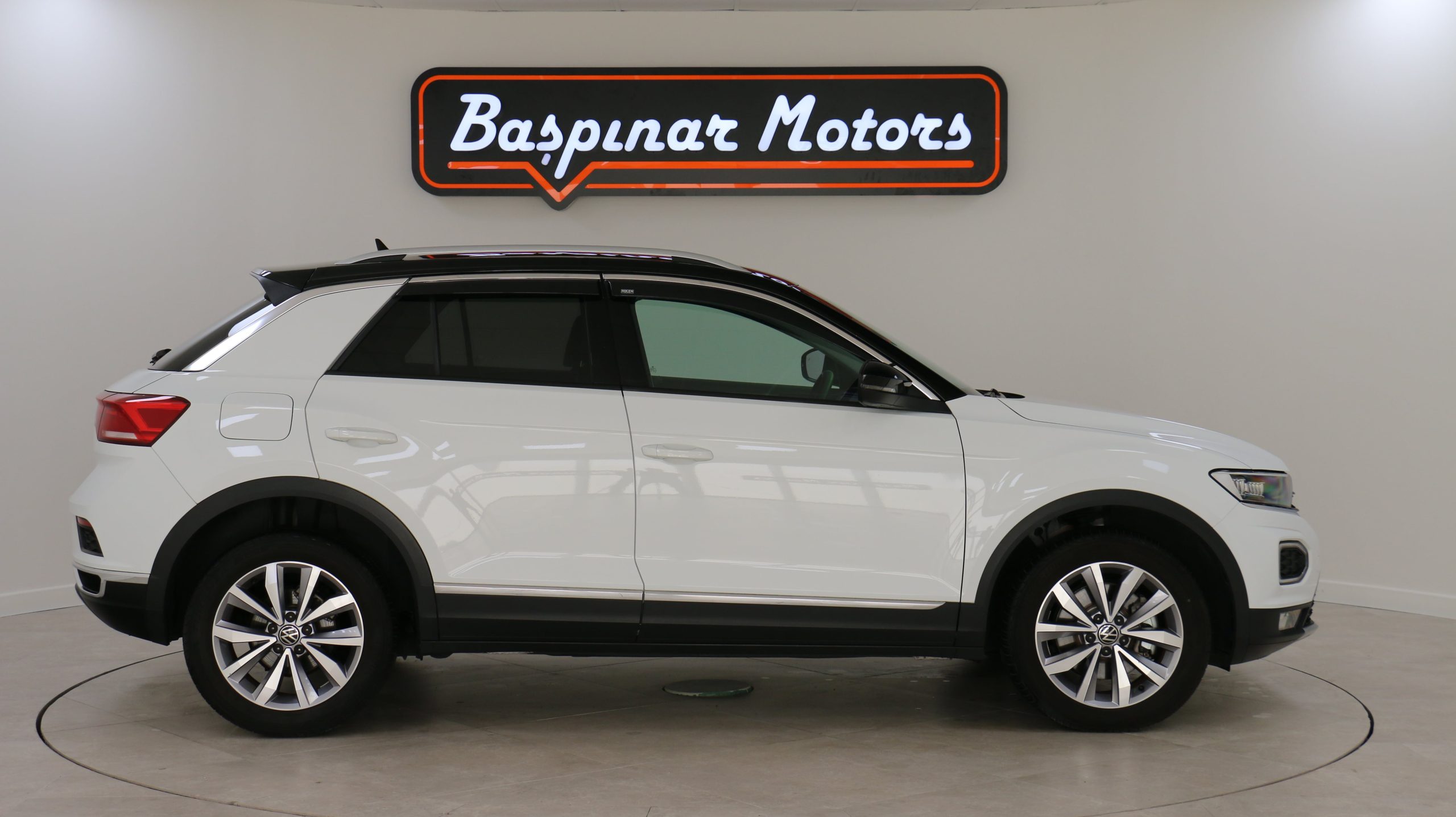 Volkswagen T-ROC 1.5L TSI Style