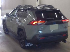 Toyota RAV4 2.5L 4WD Adventure Offroad Package