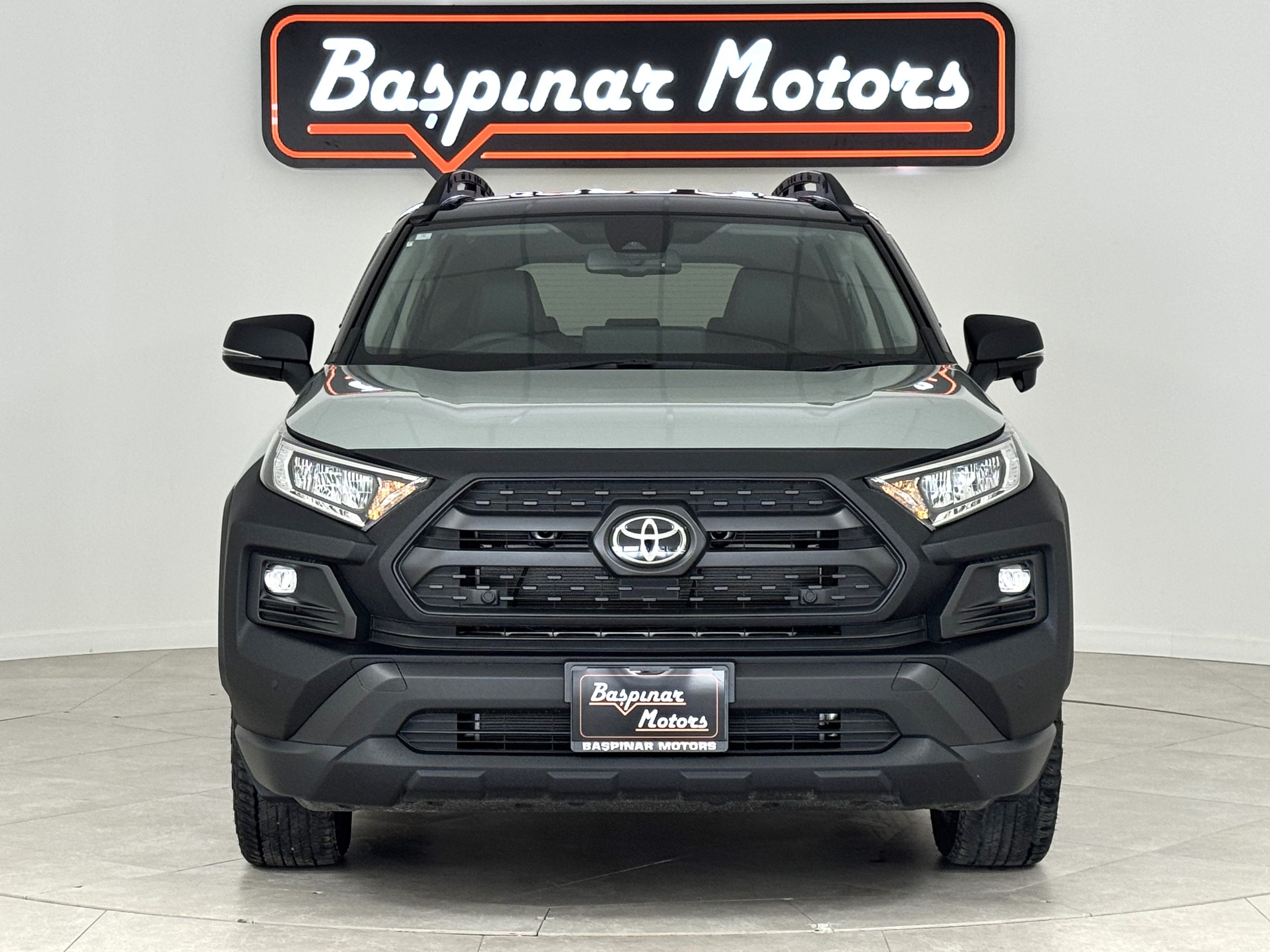 Toyota RAV4 2.L 4WD Adventure Offroad Package