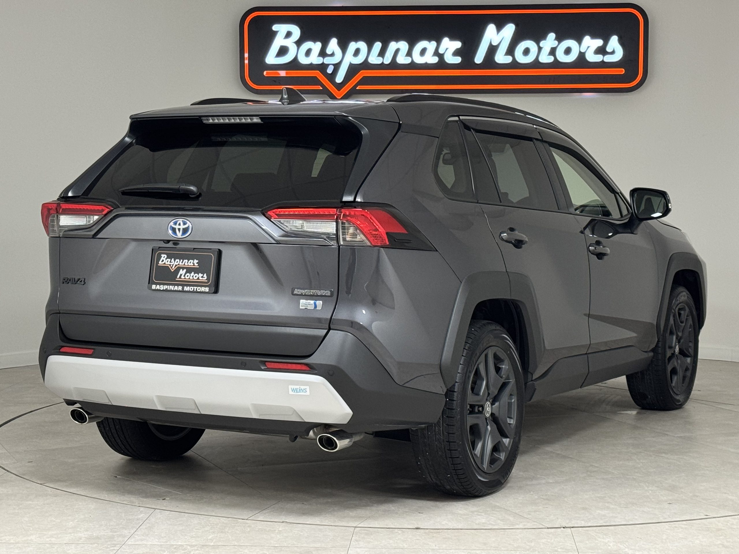 Toyota RAV4 2.5L 4WD Hybrid Adventure