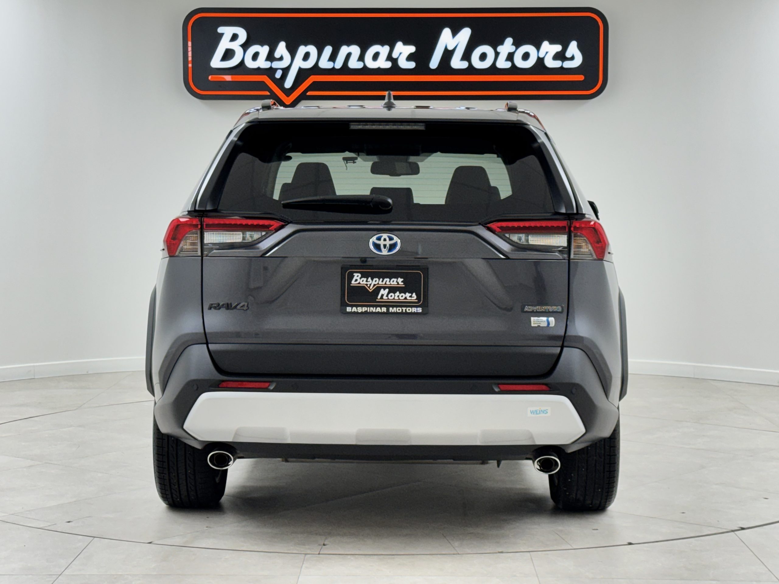 Toyota RAV4 2.5L 4WD Hybrid Adventure