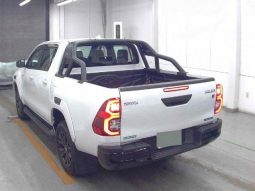 
										Toyota Hilux Z GR Sport 2.4D full									