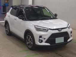 
										Toyota Raize Hybrid Z 1.2L full									